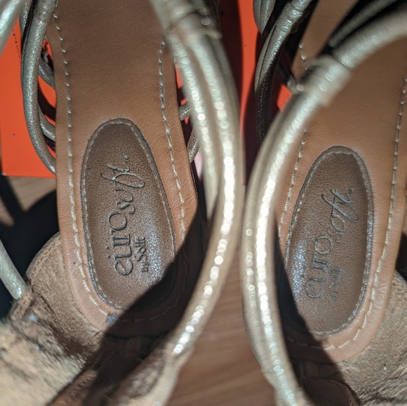 EuroSoft sandals in gold Sz 37 - Picture 5 of 5